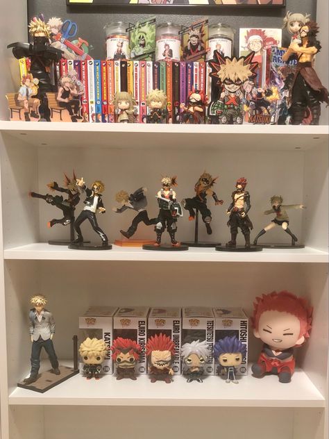 My Hero Academia Collection, Diy Room Makeover Bedroom, Cutecore Pictures, Mha Room, Diy Room Makeover, Manga Shelves, Bakugou Kirishima, Room Anime, Anime Bedroom Ideas