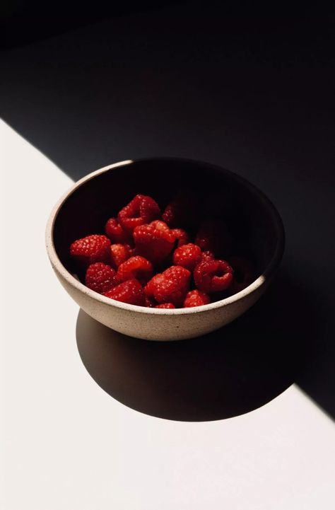 How To Get Awesome Still Life Photographs At Home | Light Stalking Foto Still Life, Food Photography Composition, White Ceramic Bowl, Still Life Pictures, Food Art Photography, Food Photoshoot, Dessert Photography, Still Life Images, Fruits Images