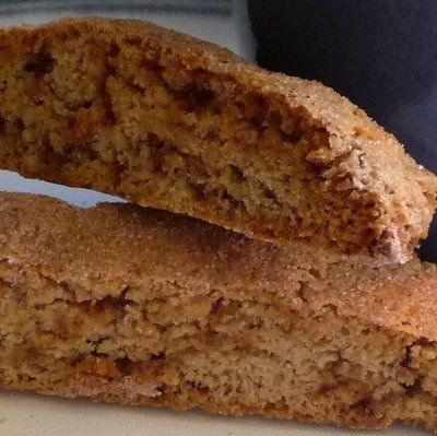 The Life & Loves of Grumpy's Honeybunch: Cinnamon Biscotti and Happy Birthday Daddy! Cinnamon Biscotti Recipe, Biscuits Cinnamon Rolls, Cinnamon Biscotti, Savory Baking Recipes, Cinnamon Chip Recipes, Walnut Banana Bread, Brown Sugar Fudge, Savory Baking, Baking Breads