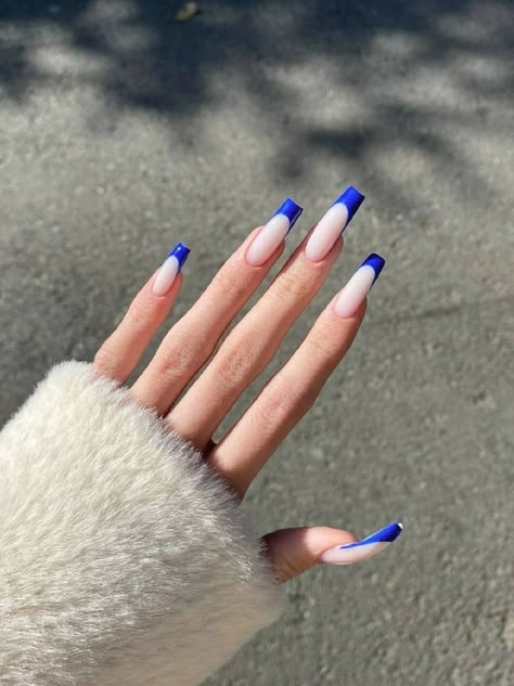 Blue And Blue Nails, Blue French Nails, Nike Nails, Nails Painted, Gel X Nails, Nail Art Stamping Plates, Nail Trend, Polygel Nails, Classic Nails