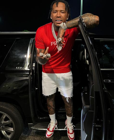 Moneybagg Yo, Half Sleeve Tattoos For Guys, Dope Outfits For Guys, Rap Aesthetic, Black Couples Goals, Street Fashion Men Streetwear, Black Men Fashion, Men Fashion Casual Outfits, Money Bag