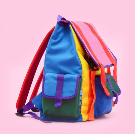 (Pinning these so you can look at cool backpacks!:p) Kid Core, Oui Oui, Cool Backpacks, Cute Bags, Mode Inspiration, Dream Clothes, Colorful Fashion, Gq, Things To Buy