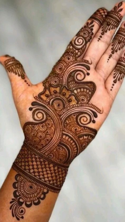 Mehndi Designs Fingers, Fingers Mehndi Designs, Fingers Mehndi, Beautiful Simple Mehndi Design, Henna Leaves, Mehndi Designs Simple, Palm Mehndi Design, Simple Mehendi Designs, Mehndi Design Pictures