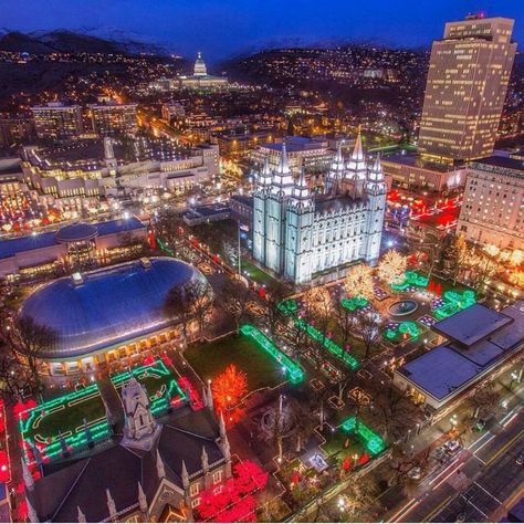 Christmas Lights Temple Square in Salt Lake City Utah Temple Square Christmas, Salt Lake City Temple, Temple Of Light, Christmas Light Show, Salt Lake City Downtown, Temple Square, Best Christmas Lights, Salt Lake Temple, Utah Temples