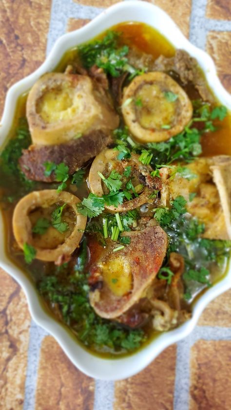 Bone Marrow recipe How To Cook Bone Marrow, Beef Bone Marrow Recipes, Bone Marrow Recipe, Marrow Recipes, Beef Bone Marrow, Bone Marrow Soup, Marrow Recipe, Beef Marrow Bones, Roasted Bone Marrow