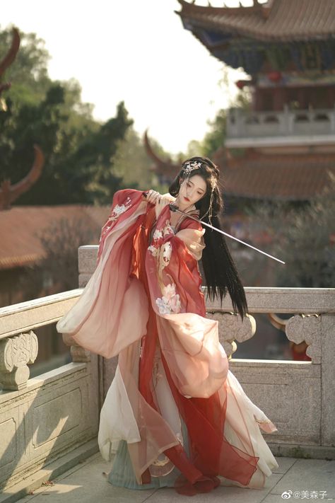 Chinese Fashion Traditional, Chinese Empress Dress, Chinese Hanfu Princesses, Chinese Traditional Hairstyles, Chinese Ancient Clothing, Chinese Empress, Chinese Princess Dress, Japanese Princess, Series Characters