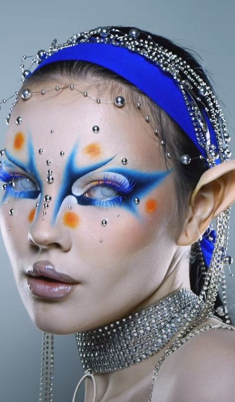 Insect Inspired Makeup, Alien Eye Makeup, Avangard Makeup, Orchid Makeup, Drag Makeup Tutorial, Futuristic Makeup, Alien Makeup, It Cosmetics Cc Cream, Mekap Mata