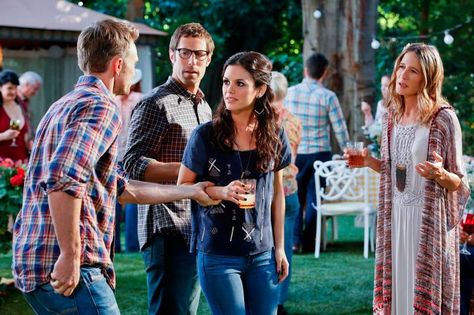 Hart of Dixie Barbeque Outfit, Zoe And Wade, Rachel Bilson Style, Zoe Hart, Wilson Bethel, Jaime King, Hart Of Dixie, Superman Lois, Rachel Bilson