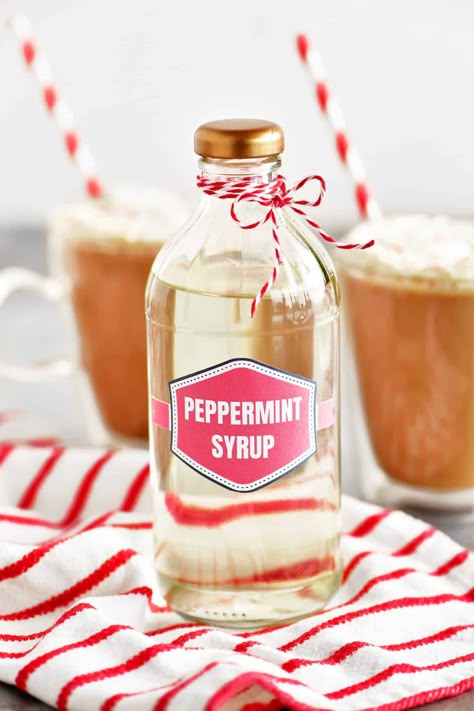 Make your own Peppermint Syrup with only three ingredients! Perfect for a peppermint mocha or hot chocolate. Peppermint Coffee Syrup, Peppermint Syrup Recipe, Homemade Coffee Syrup, Hot Chocolate Cookies Cups, Peppermint Coffee, Homemade Peppermint Patties, Peppermint Recipes, Peppermint Syrup, Cookie Cups Recipe