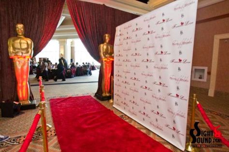 Red carpet with photographers and videographer for entrance of wedding reception! LOVE this Red Carpet Entrance Events, Red Carpet Wedding Reception, Red Carpet Photo Booth, Mandalay Bay Las Vegas, Red Carpet Entrance, Carpet Wedding, Red Carpet Theme, Sweet 16 Party Decorations, Red Carpet Wedding