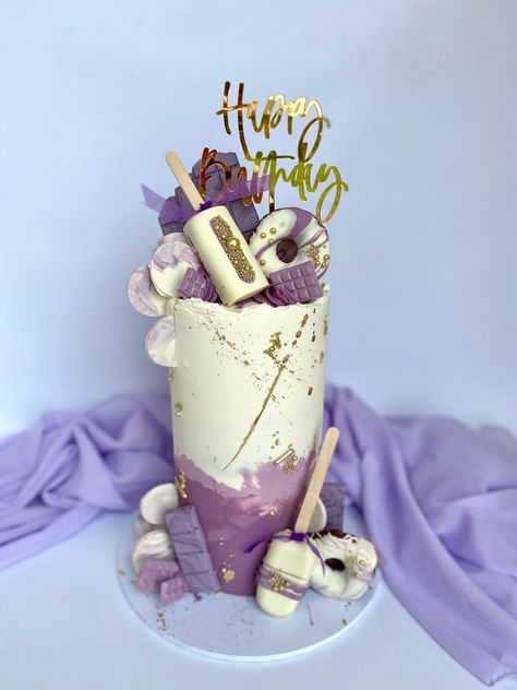 Super tall 5” cake Purple Tall Cake, Girly Tiered Cake, Tall Cake For Men, Tall Buttercream Cake, Tall Cakes Design, Pastel Purple Birthday Cake, Tall Birthday Cake, Tall Cakes Birthday, Tall Cake Ideas