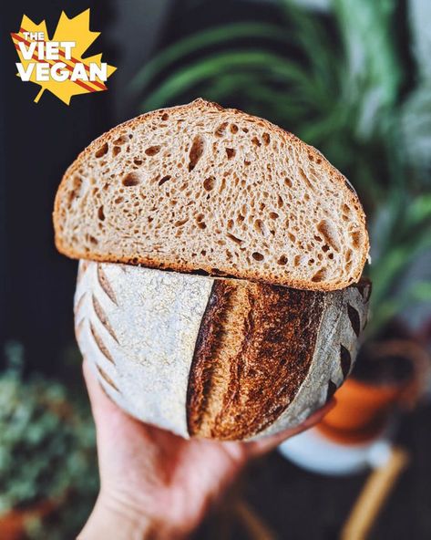 Vegan Sourdough Bread For Beginners - The Viet Vegan Vegan Sourdough Bread, Recipe For Sourdough Bread, Bread For Beginners, Bread Lame, Vital Wheat Gluten, Spelt Flour, Sourdough Bread Recipe, Bread Bags, Cast Iron Dutch Oven