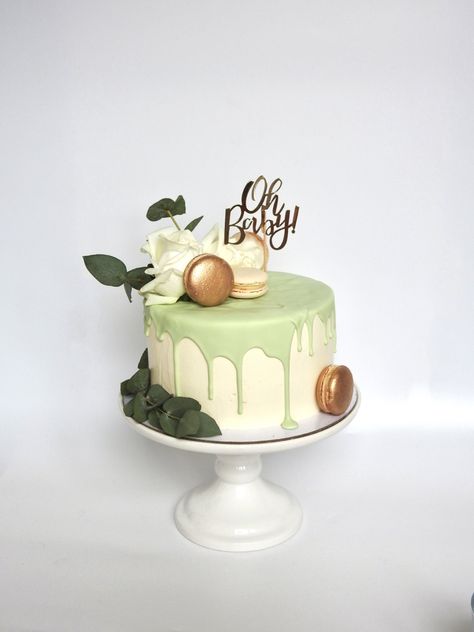 Birthday Cake Gender Neutral, Sage Green Gender Reveal Cake, Sage Green Drip Cake, Green Cake With Macarons, Baby Shower Cake Green And Gold, Green Gender Reveal Cake, Mint Green Cake Birthday Simple, Non Fondant Birthday Cake, Pastel Green Cake Simple