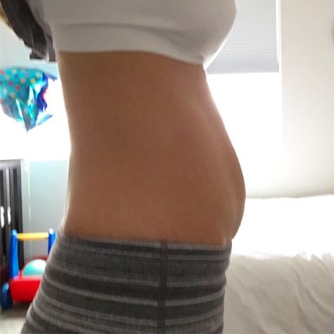 What A Real PostPartum Belly Looks Like - Jessica Valant Pilates Belly Pictures, Belly Photos, Postpartum Belly, Body Stretches, Pelvic Floor Exercises, Hair Pulling, Poor Posture, Floor Workouts, Post Baby