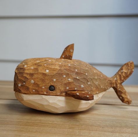 Whale Carving, Carving Art, Wood Carving Patterns, Whale Shark, Whittling, Wood Toys, Wood Decor, Art Toy, Wood Carving