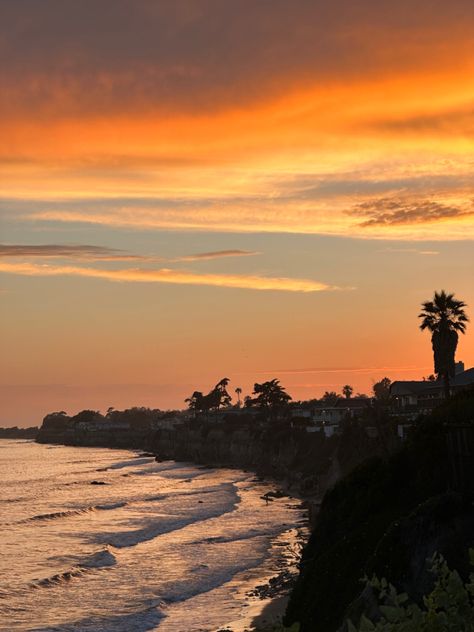 Isla Vista Santa Barbara, Santa Barbara California Aesthetic, Ucsb College Aesthetic, Ucsb Aesthetic, Ucsb College, Senior Board, Uc Santa Barbara, Vista California, California Baby