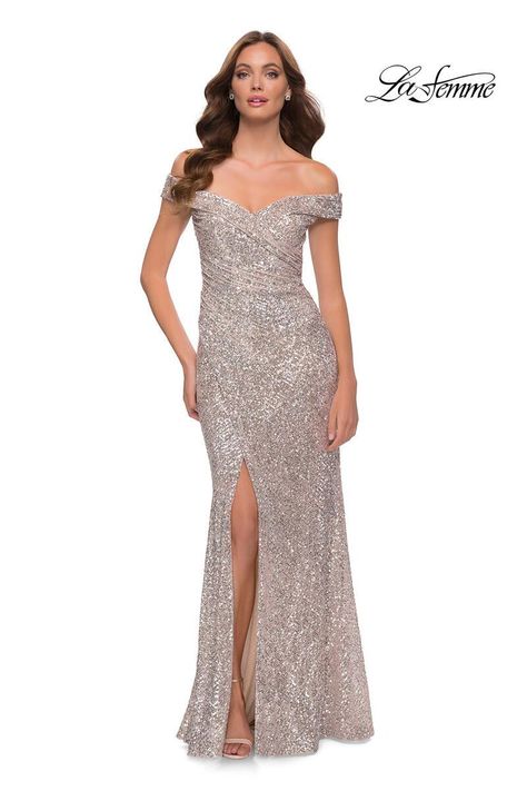 Silver Gowns Elegant, Quinceañera Ideas, Fall Ball, Classy Prom, Womens Outfit, Sequin Evening Gowns, Sequin Formal Dress, Sequin Prom Dress, Prom Style