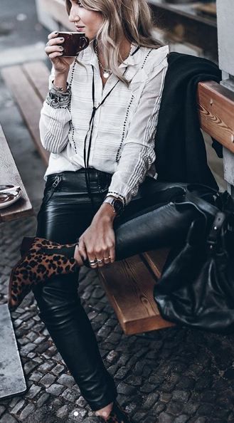 Rock 'n' Roll Style ★ #mikutas Rock And Roll Chic, Rock And Roll Dresses, Weekend Outfit Ideas, Rock And Roll Jeans, Glam Grunge, Rock And Roll Girl, Outfit Ideas Winter, Roll Dress, Rock N Roll Style