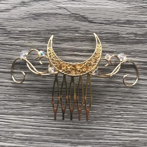 Gold moon hair comb   #moon #sailormoon #princessserenity #haircomb #bridalcomb #bridaljewelry #bridalcomb #comb #moonchild #hairbling #bridal #weddingaccessory #weddingaccessories #handmade #gold #goldcomb #moongoddess #selene Celestial Hair, Sailor Moon Wedding, Moon Accessories, Elf Ear Cuff, Magical Accessories, Moon Wedding, Bridal Comb, Gold Moon, Moon Jewelry