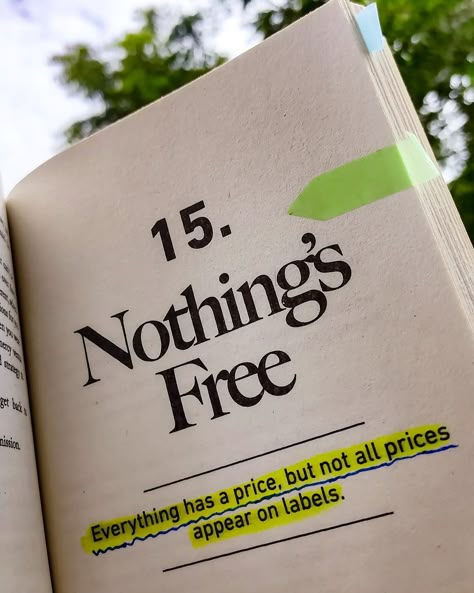 Sharing some of the insights from the Book: 🧡📒 📕Book Title- Psychology of money ✍️Author - @morganhousel ❓Have you read this Book? 📚 What’s one financial lesson that’s changed your perspective? Share in the comments! 🧡🌻💬 Save it// share this with your friends 🚀❤ Follow @rujal.epicreads for more bookish content 📚🌻✨ #ThePsychologyOfMoney #FinancialWisdom #MoneyMindset #PersonalFinance #Bookstagram Expensive Lehenga, Book Reading Photography, Money Therapy, The Psychology Of Money Book, Saving Money Aesthetic, Reading Photography, Bookish Content, Psychology Of Money, Money Books