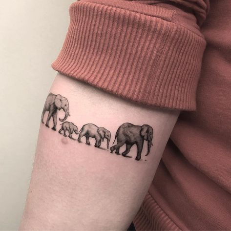 @dewi_lois on Instagram: “F A M I L Y #elephant #minimalism #smalltattoo #fineline #tattoo #tatt #ink #inked #inkedup #thenetherlands #family #inktprikkers…” Elephant Family Tattoo, Symbol For Family Tattoo, Frog Tattoo, Elephant Tattoo Design, Fineline Tattoo, Mouse Tattoos, Family Tattoo, Best Tattoos For Women, Tattoo For Son