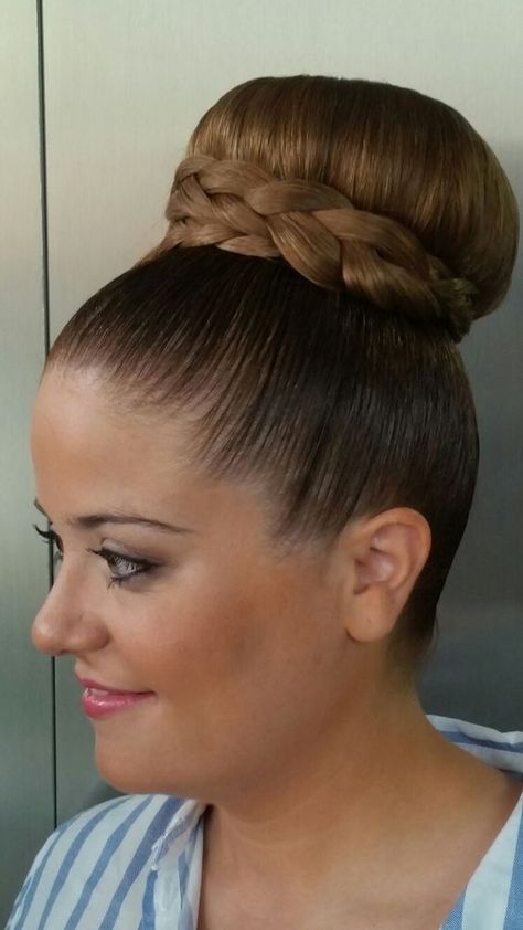 Trendy bun hairstyle ideasHairstyle tutorials ideas Dance Bun With Braid, Stylish Bun Hairstyles, Mf Hussain, Afro Hair Bun, Stylish Bun, Trendy Bun, Chic Bun, Hair Growth Challenge, High Bun Hairstyles