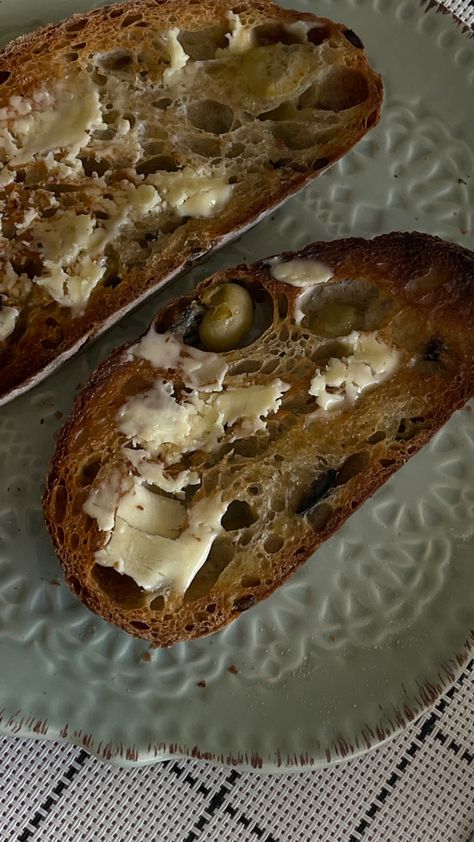 Artisan Bread Aesthetic, Buttered Toast Aesthetic, Fresh Baked Bread Aesthetic, Bread And Butter Aesthetic, Fresh Bread Aesthetic, Bread Baking Aesthetic, Butter Toast Aesthetic, Homemade Bread Aesthetic, Bread Making Aesthetic