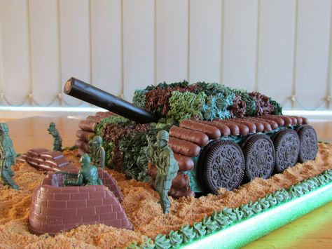 Army Tank Cake, Army Birthday Cakes, Army Themed Birthday, Soldier Party, Tank Cake, Camo Birthday Party, Army Cake, Army Birthday Parties, Military Cake