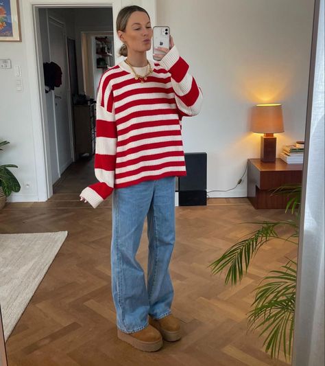 Amsterdam Outfit, Striped Sweater Outfit, Uggs Outfits, Outfit With Uggs, Simple Winter Outfits, Cute Thanksgiving Outfits, Uggs Outfit, Lazy Outfits, Winter Fits