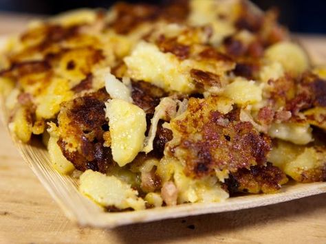 Get Tartiflette Recipe from Cooking Channel Pistolettes Recipe, Laura Calder, Morning Glory Muffins Healthy, Tartiflette Recipe, Cooking Channel Recipes, Ski Bar, Spicy Steak, French Foods, French Potatoes