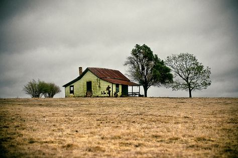 Mark Heaps Smithville Texas, Texas Farmhouse, Rural Photography, Abandoned Farm, Farming Equipment, Rural Scenes, Made My Day, Old Farm Houses, Central Texas