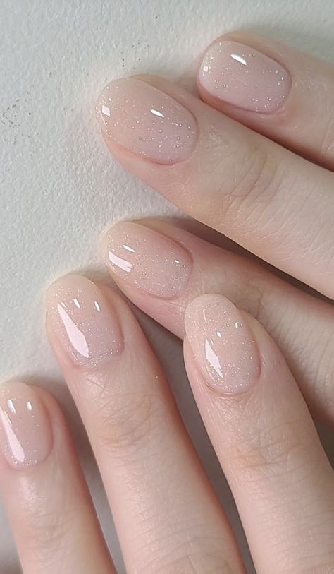 Japanese Gel Nails Simple, Fancy Short Nails, Subtle Nail Designs, Natural Nails Manicure, Milky Nails, Nagellack Trends, Hello Nails, Nude Nail, Subtle Nails