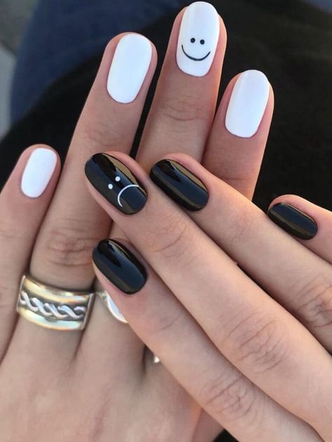 Black and white nails with face expression emojis Simple Nail Designs White And Black, Nail Polish Ideas Black And White, Gel Polish Nail Designs Black And White, Black And White Almond Nails Simple, Simple Black White Nails, Short Black Gel Nail Designs, Black And White Nail Polish Ideas, Gel Nail Designs Black And White, Simple Nail Art Black And White