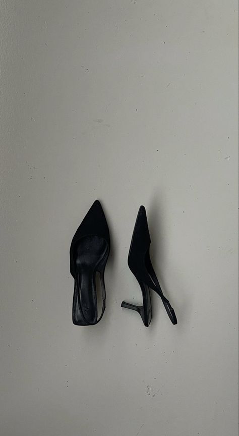 Pretty & simple H&M heels H&m Heels, Aesthetic Gallery, Christmas List, H&m, Instagram Photos, Lifestyle, Collage, Photo And Video, Instagram Photo