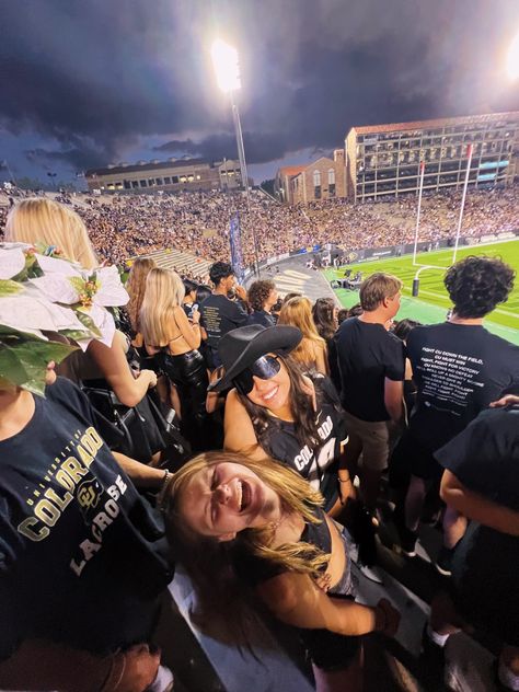 Game day aesthetic Boulder University Colorado, Boulder Colorado College, Colorado College Aesthetic, Boulder Game Day Outfits, Cu Boulder Campus Aesthetic, Uc Boulder Aesthetic, University Of Colorado Boulder Aesthetic, Cu Boulder Game Day Outfits, Boulder Colorado Aesthetic