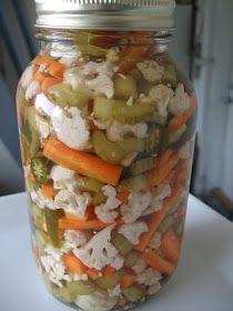 Pickled Gardenia Canning Recipes, Canning Giardiniera Recipe, Giardiniera Recipe, Pickled Sausage, Pickled Cauliflower, Trip To Chicago, Halloumi Salad, Canning Vegetables, Canning Tips