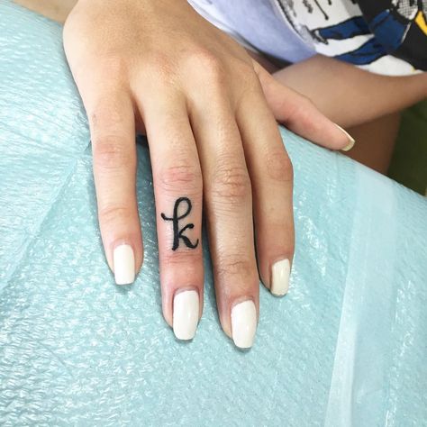 Husband Name Tattoos, Simple Couples Tattoos, Initial Tattoos, Tattoos For Dad Memorial, Small Couple Tattoos, K Tattoo, Tattoos With Kids Names, Single Needle Tattoo, Matching Couple Tattoos