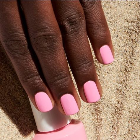 Bubble Gum Pink Pedicure, Opi Emflowered, Opi Pink Colors, Dip Nails For Summer, Opi Barbie Pink, Opi Pink Nail Polish Shades, Bubble Gum Pink Nails Acrylic, Opi Summer Colors, Bubble Gum Nails