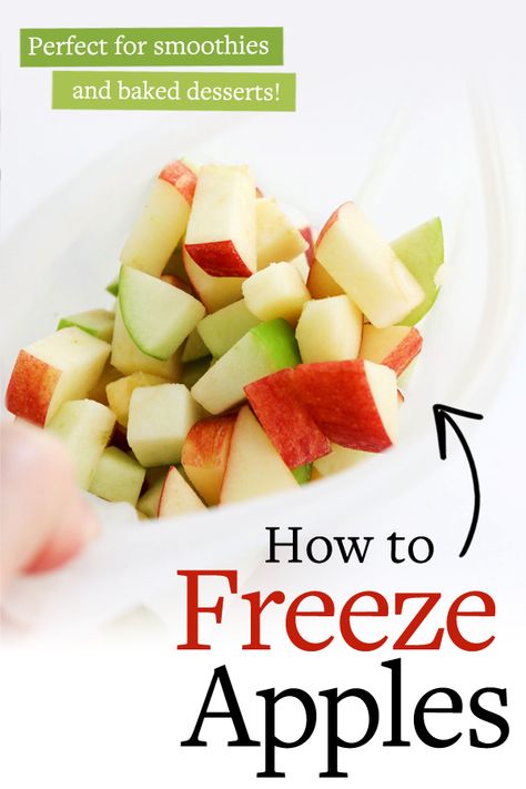 Here's how to freeze apples, as easy as possible! Frozen apples are convenient for smoothies, baked desserts, applesauce, and more. (Recipe ideas included!) How To Freeze Apples, Freeze Apples, Frozen Apples, Freezing Food Guide, Freeze Ahead Meals, Baked Apple Dessert, Baked Desserts, Homemade Apple Butter, Freezing Apples