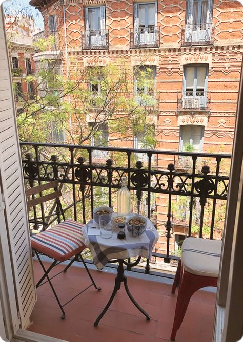 Barcelona Balcony Aesthetic, Barcelona Spain Apartments, European Balcony Aesthetic, Madrid Apartment Aesthetic, Barcelona Balcony, Apartment In Spain, Balcony Aesthetic, City Balcony, Spanish Apartment