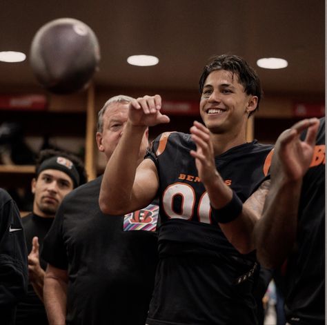 Yoshi Bengals, Andre Iosivas, Andrei Iosivas, Joe Borrow, Sisters Boyfriend, Bengals Football, Football Boyfriend, Sports Boys, Sports Aesthetic