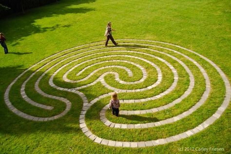 176 - Mount Tabor Presbyterian Church Labyrinth Mandala. New Week::New Theme: A MAZE Zing Journey Paster Reverend Carley Friesen, of the Mount Tabor Presbyterian Church, in Portland, Oregon, captured this photo of the Church’s seven circuit styled … Walking Labyrinth, Labyrinth Walk, Labyrinth Garden, Labyrinth Maze, Labyrinth Design, Wall Carvings, Walking Meditation, Autumnal Equinox, Meditation Garden