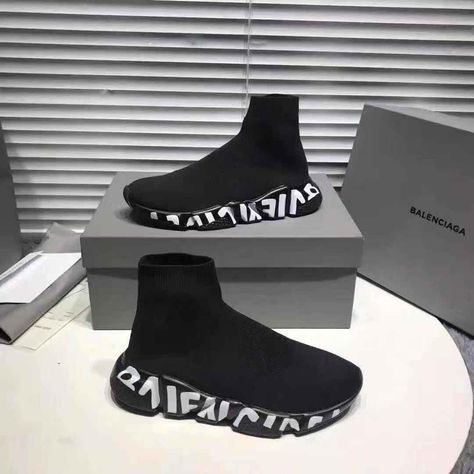 Tenis Balenciaga, Shoe Wall, Balenciaga Speed Trainer, Black Balenciaga, Balenciaga Speed, Balenciaga Shoes, Sneakers Men Fashion, Basic Outfits, Mens Fashion Shoes