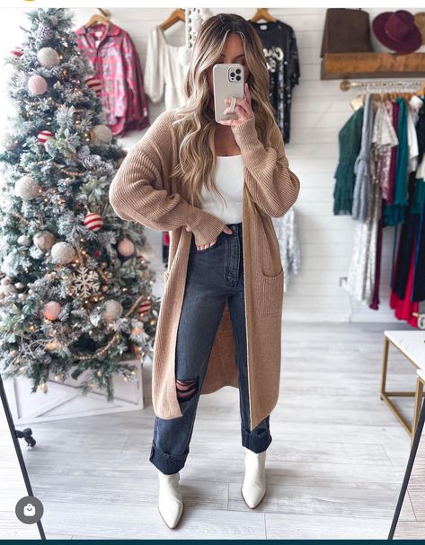 Day Date Winter Outfit, Classy 30 Year Old Outfits, Trendy Winter Outfits For Women, Fall Outfits Winery, Fall Outfits For 30 Year Old Women, Photography Outfits For Women, 30 Years Old Outfits Style, Fall Casual Date Night Outfit, 74 Degree Weather Outfit