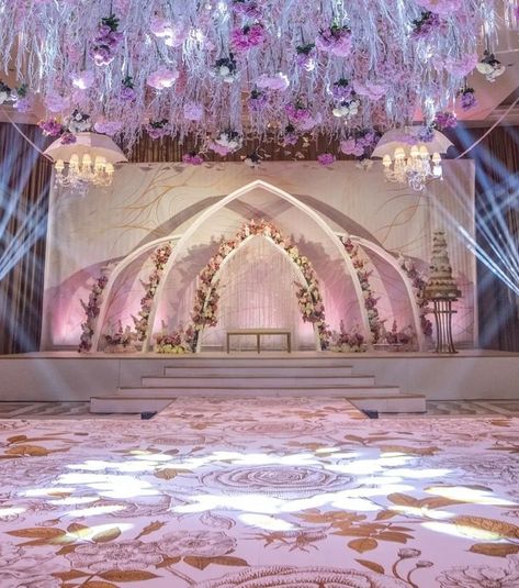 Wedding decoration idea 2022 Wedding Hall Design, Wedding Photo Area, Stage Flowers, Wedding Ballroom Decor, Events Backdrop, Maket Pasta, Fairytale Wedding Theme, Wedding Stages, Simple Stage Decorations