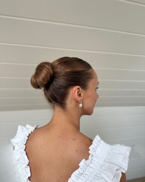 Such a pleasure stepping in on @devon.mcelwaine’s big day to bring her vision of a sleek, modern bun to life. Loved how that middle placement added extra touch of personality 🤌🏽 Grateful to be part of her special day and make sure she walked down the aisle feeling flawless!🫶🏽 Do you have an event you are attending or still need to reserve your dream wedding hair? Check out my highlights for my availability and booking info✨ Middle Bun, Dream Wedding Hair, Walking Down The Aisle, Wedding Hair, Devon, Hair Inspo, Bridal Hair, Big Day, Your Dream