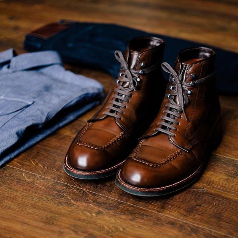 Ten Lessons Learned Nick Horween, of Horween Leather – Leathercraft Lessons from the World's Best Alden Indy Boot, Alden Indy, Gents Style, Alden Shoes, Gents Fashion, Horween Leather, Leather Company, Rugged Style, Western Work