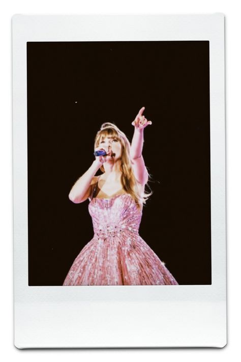 Taylor Swift Speak Now Polaroid, Polaroid Pictures Taylor Swift, Taylor Swift Polaroid Wallpaper, Taylor Swift Pictures To Print, Taylor Swift Polaroid Aesthetic, Taylor Swift Polaroid Pictures, Speak Now Polaroid, The Eras Tour Movie, Lover Wallper