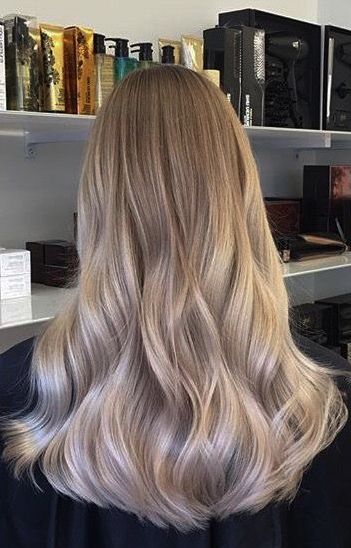 Pearl Beige Hair, Buttery Beige Blonde Hair, Cold Blonde Hair Balayage, Honey Vanilla Blonde Balayage, Vanilla Beige Blonde Hair, Ash Blonde Hair Aesthetic, Pearl Blonde Balayage, Cold Blonde Hair, Biscuit Blonde