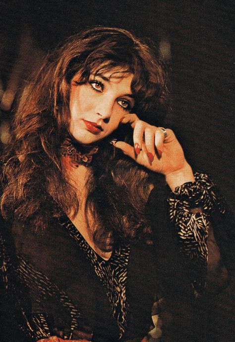 Kate Bush (1978) Queen Kate, Anna Karina, Kate Bush, Rock N’roll, Brigitte Bardot, Female Singers, Looks Style, Record Producer, Female Artists